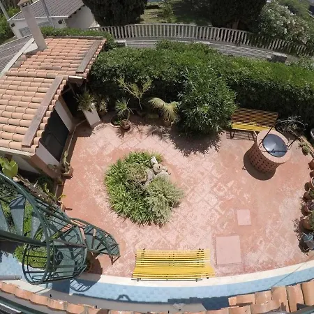 Apartment In Villa Mora Near The Sea - Wi-Fi Apartment *